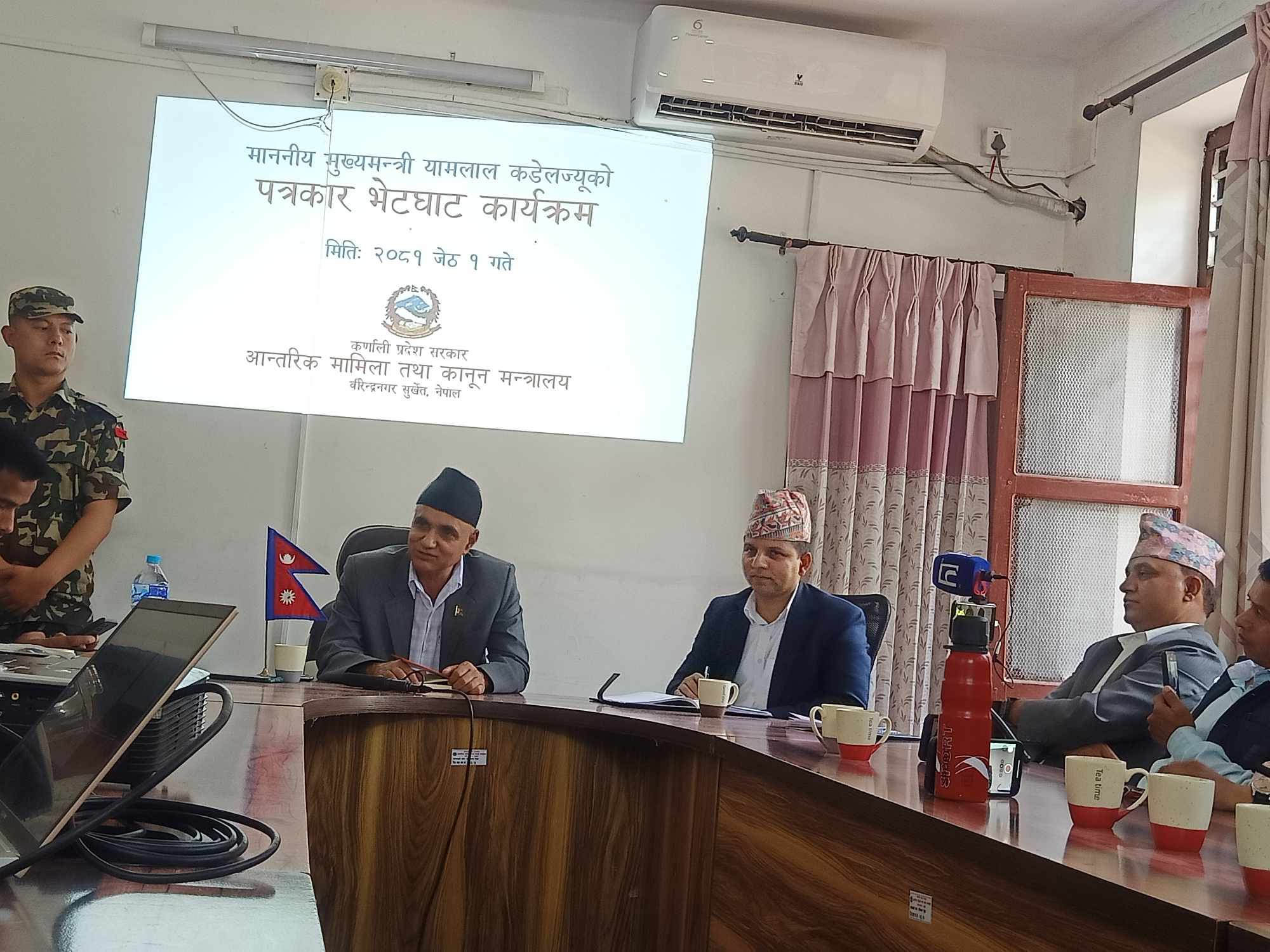 बिचौलिया मार्फत झ्यालबाट योजना माग्न नआउनुस्ः मुख्यमन्त्री कँडेल