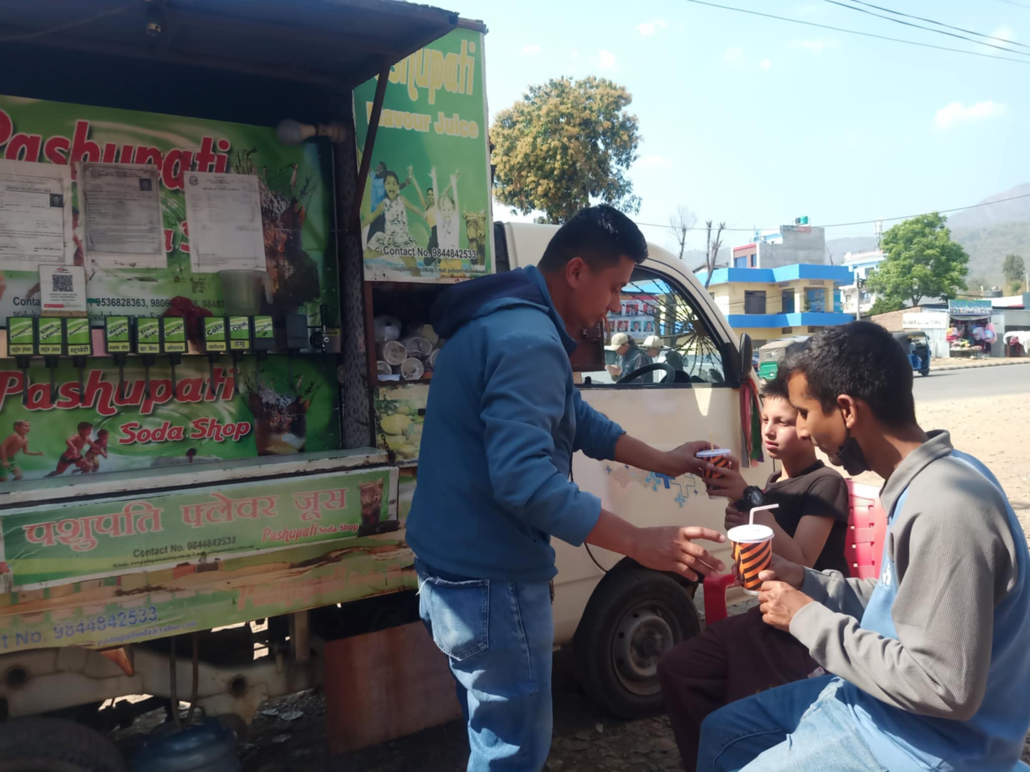 जुस बेचेरै मासिक डेढ लाख कमाउँदै वीरेन्द्रनगरका नवीन जैसी